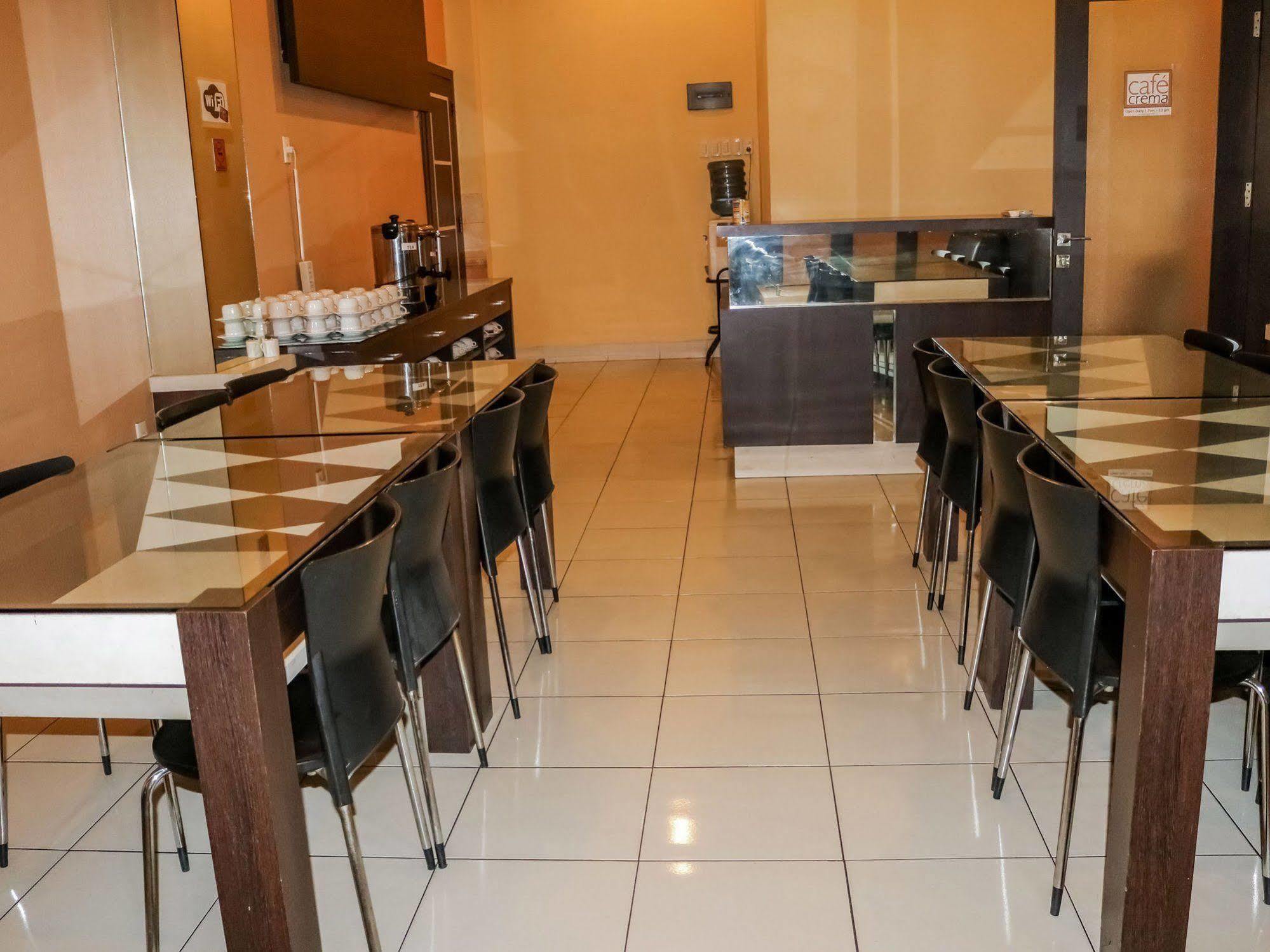Wisma Sederhana RedPartner Medan Exterior foto