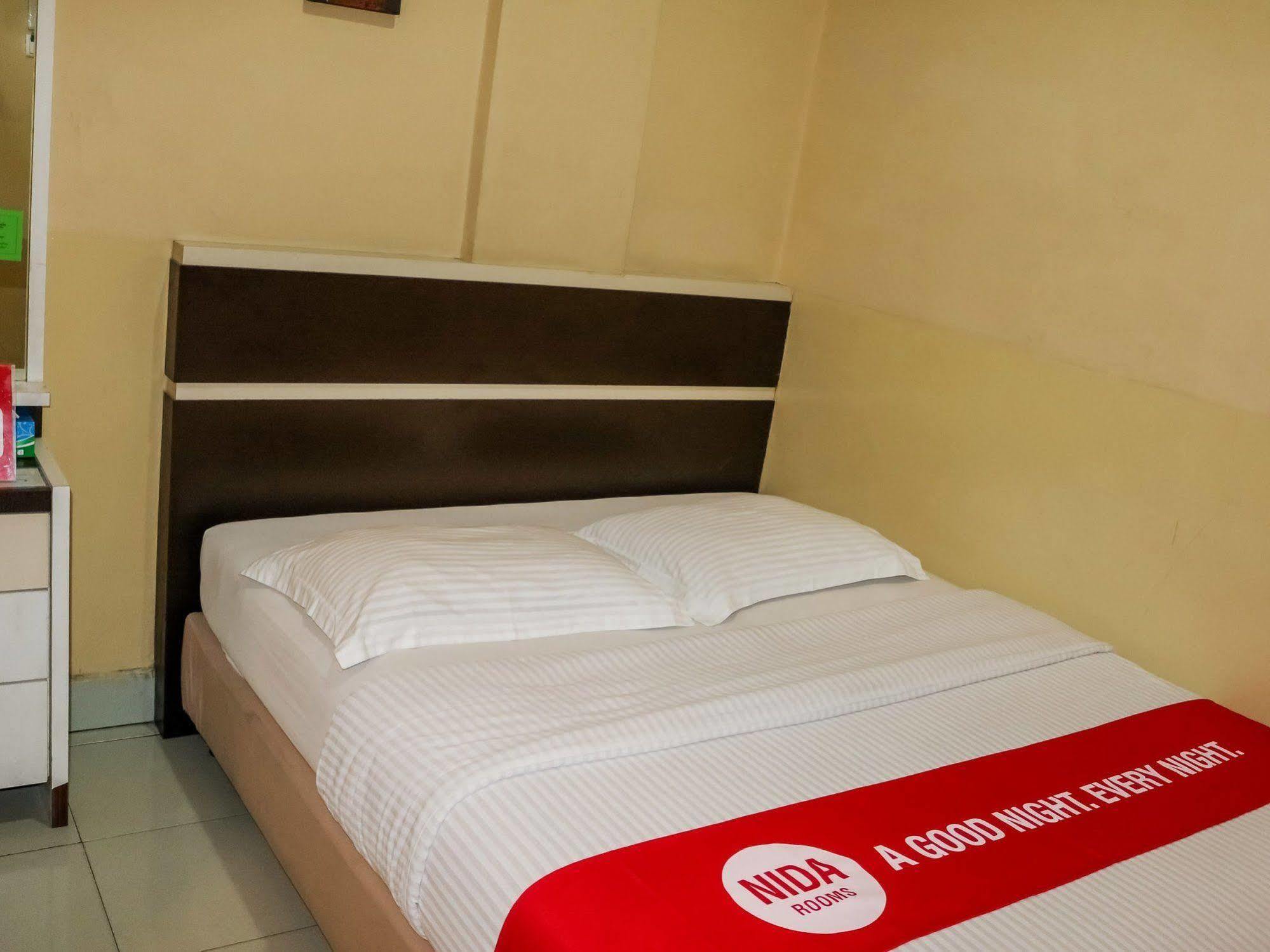 Wisma Sederhana RedPartner Medan Exterior foto