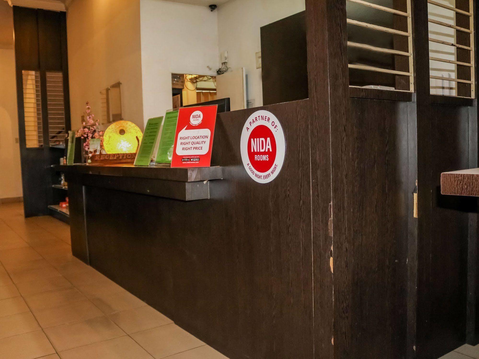Wisma Sederhana RedPartner Medan Exterior foto